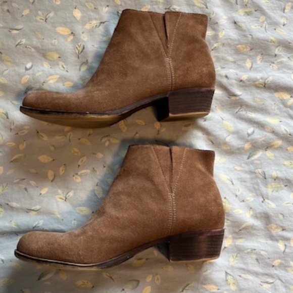Lucky Brand Women's Boots - Picture 3 of 7